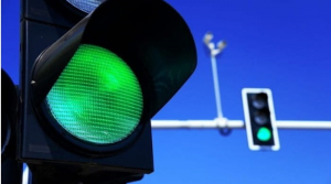 У світлофорах може з’явитися ще один колір: що потрібно знати