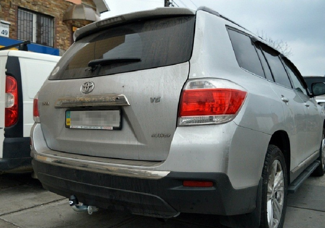 Фаркоп знімний Toyota Highlander 2010-2013 рестайлінг #1