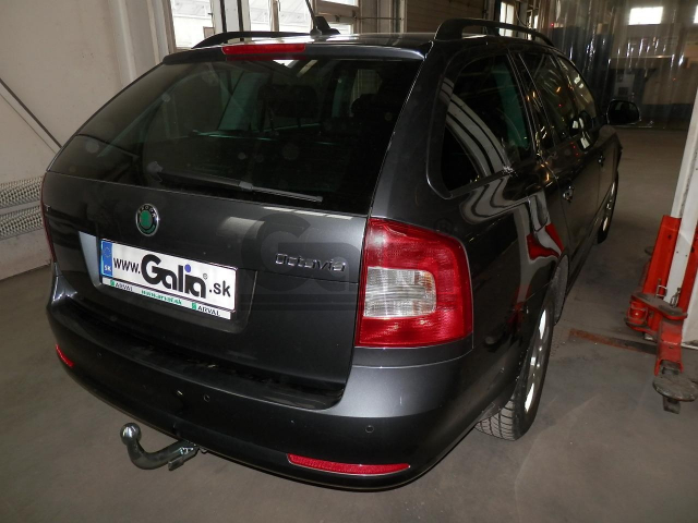 Фаркоп швидкознімний Skoda Octavia A5 2004-2012 (седан, універсал) +Scout #2