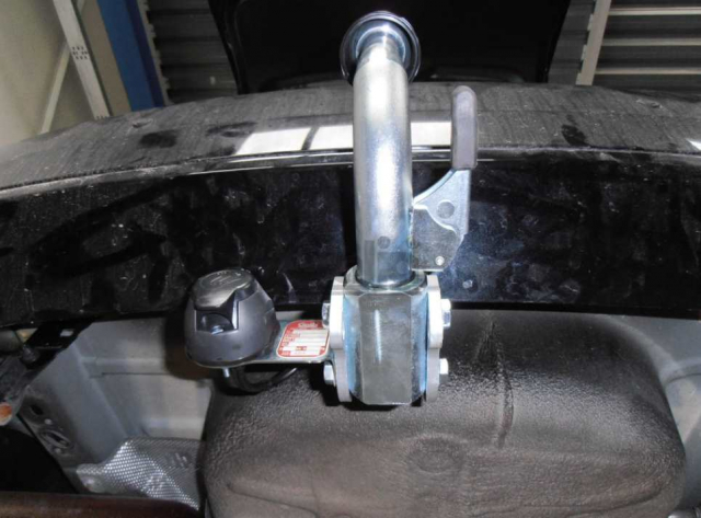 Фаркоп швидкознімний Ford Focus C-Max 2003-2010 #8