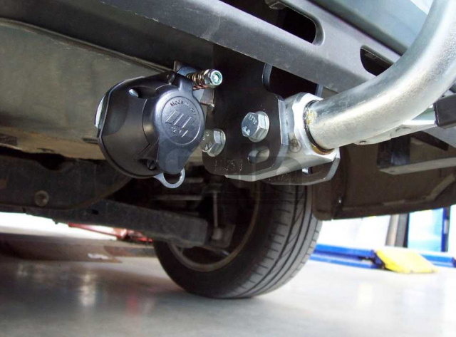 Фаркоп швидкознімний Ford Mondeo 2007-2014 (хетчбек) #8