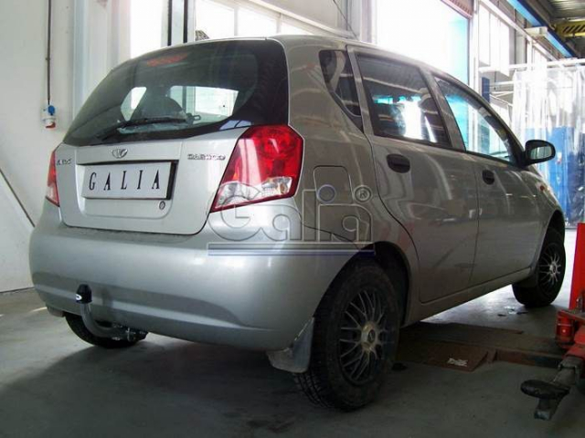 Фаркоп знімний Chevrolet Aveo 2003-2008 (хетчбек) #1
