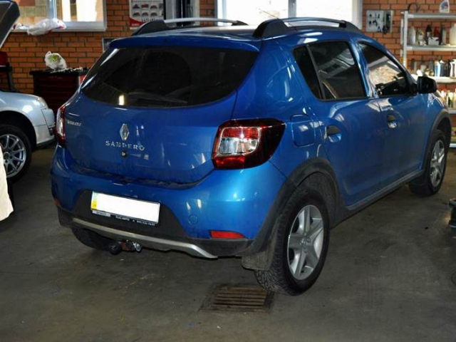 Фаркоп швидкознімний Renault Sandero 2007-2012 (+Stepway) #2