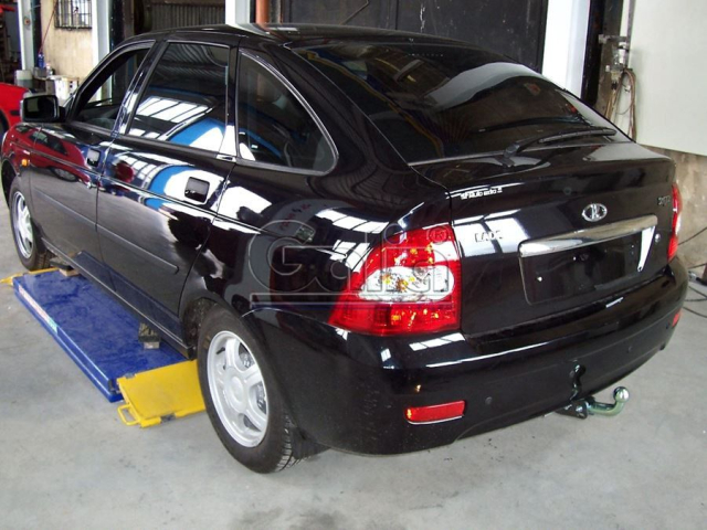 Фаркоп швидкознімний Lada Priora 2172 2008- #1