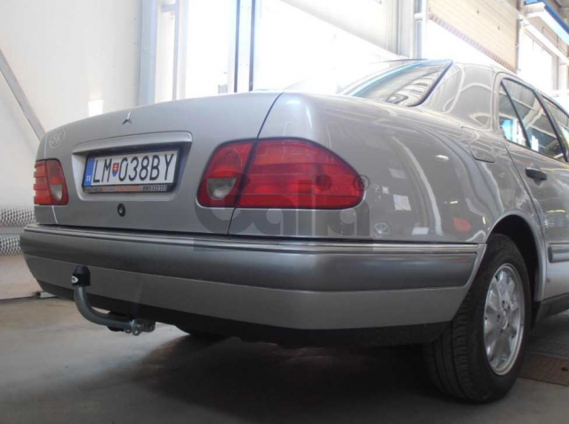 Фаркоп знімний Mercedes E-Class W210 1995-2002 (седан) #2