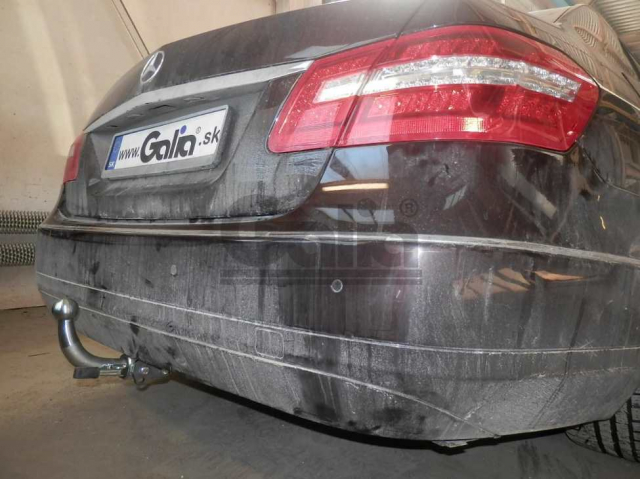Фаркоп швидкознімний Mercedes E-Class W212 2009-2016 (седан) #1