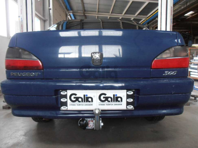 Фаркоп знімний Peugeot 306 1994-2001 (седан) #3