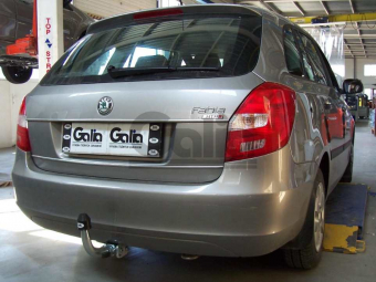 Фаркоп швидкознімний Skoda Fabia 1999-2007 (седан)