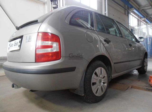 Фаркоп швидкознімний Skoda Fabia 1999-2007 (седан) #5