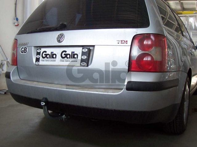 Фаркоп знімний Volkswagen Passat B5 1996-2005 (седан, універсал) окрім 4Х4 #1