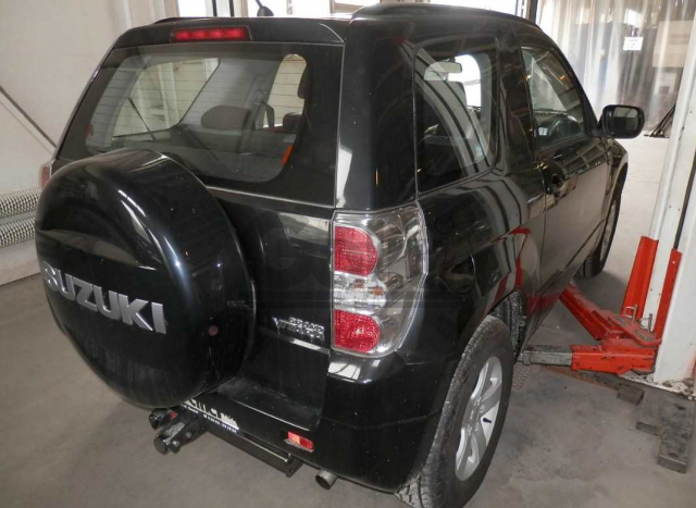 Фаркоп швидкознімний Suzuki Grand Vitara 2005-2010 (3 двері; з запаскою на дверях) #4