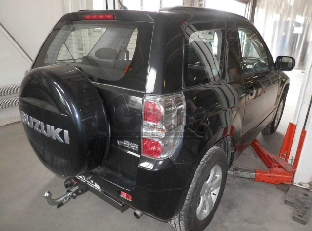 Фаркоп швидкознімний Suzuki Grand Vitara 2005-2010 (3 двері; з запаскою на дверях) #3