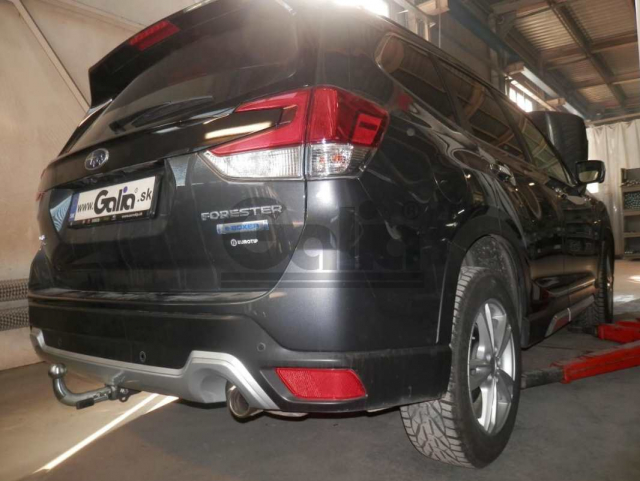 Фаркоп швидкознімний Subaru Forester 2018- (+hybrid) #1