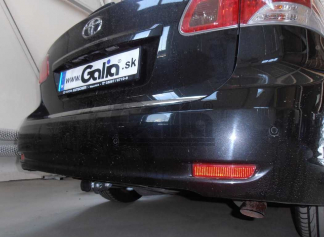 Фаркоп швидкознімний Toyota Avensis 2009-2015 (седан, універсал) #2
