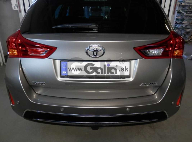 Фаркоп швидкознімний Toyota Auris 2012-2019 (універсал) окрім hybrid #6