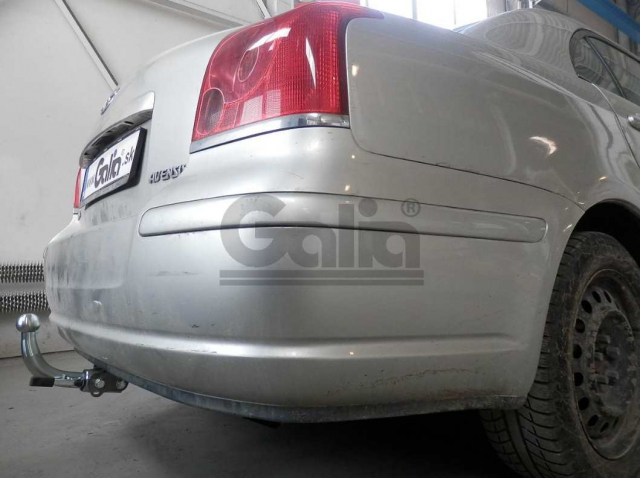 Фаркоп швидкознімний Toyota Avensis 2003-2009 (седан, хетчбек) #2