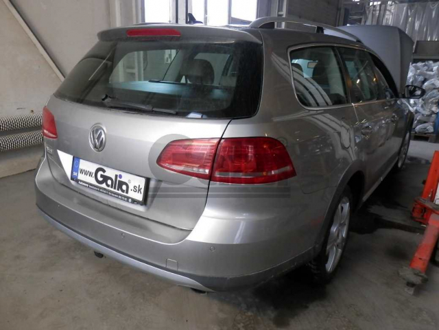 Фаркоп швидкознімний Volkswagen Passat B7 2010-2014 (седан, універсал) #7